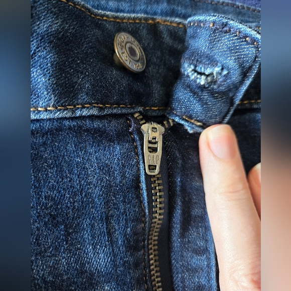 (16) GAP XL Universal Jegging Mid-Rise Jeans size 33 distressed - Picture 6 of 7